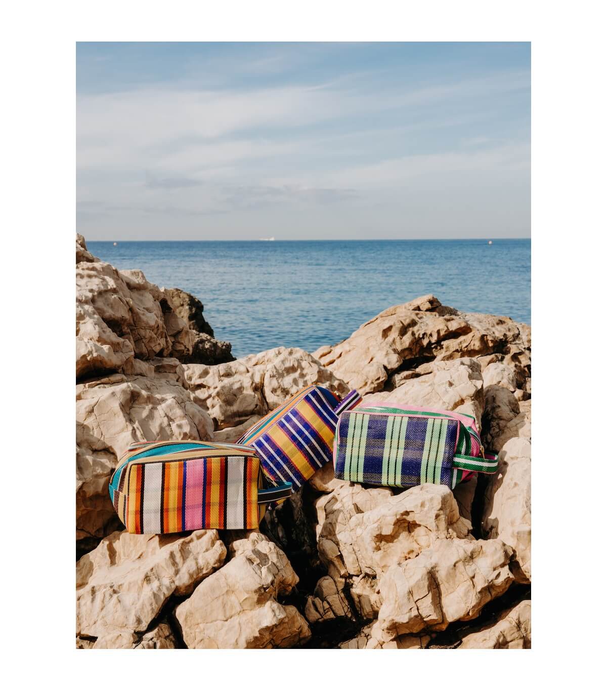 Woven make-up case