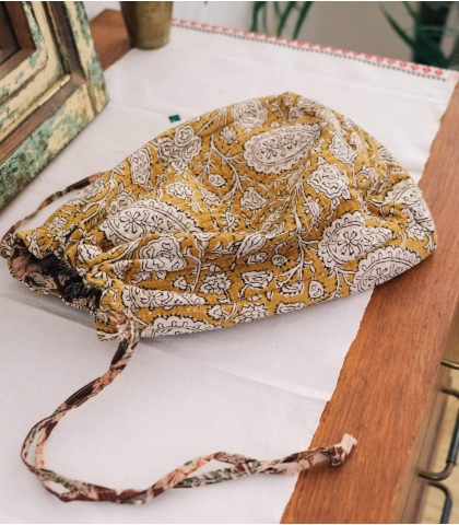 Quilted pouch Arja