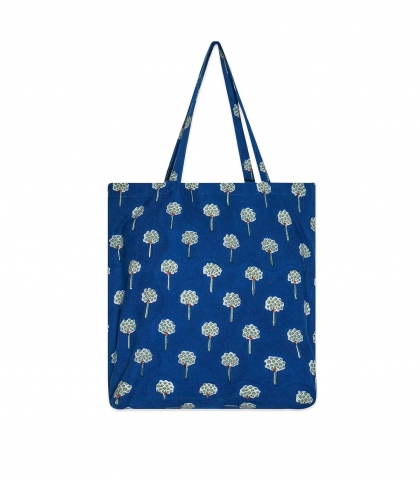 Navy and white tote bag deals