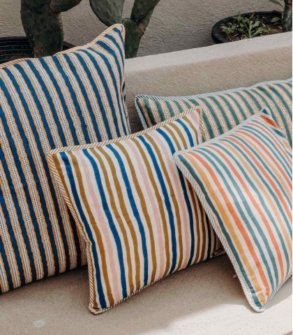 Coussin carré imprimé - Multi stripe olive