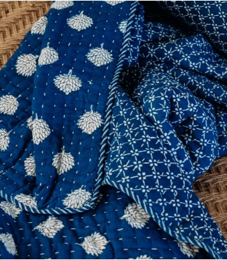 Printed quilt indigo blue Nagru