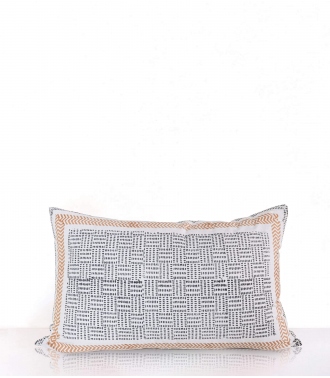 Pillow Tapan