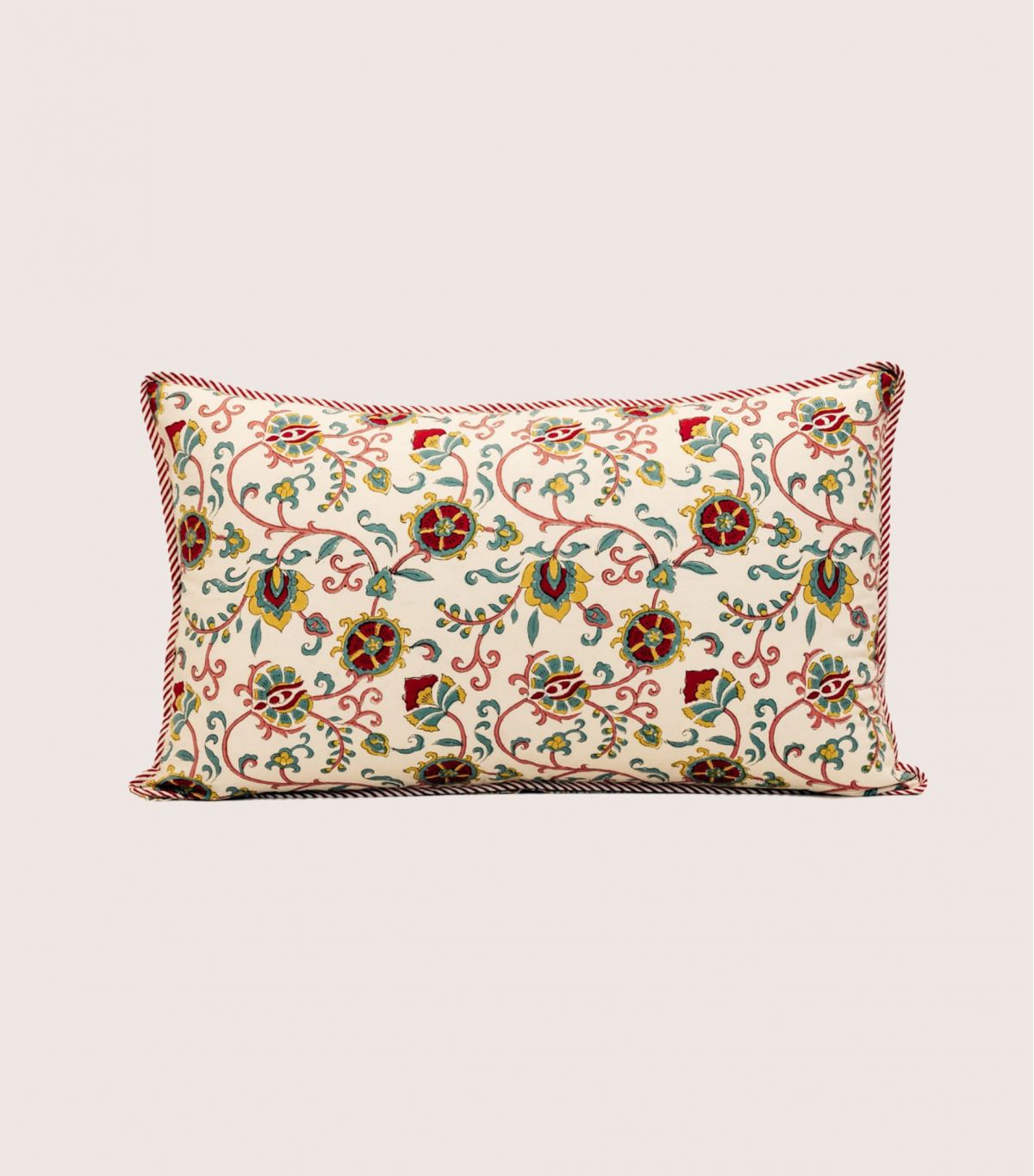 Lipi pillow
