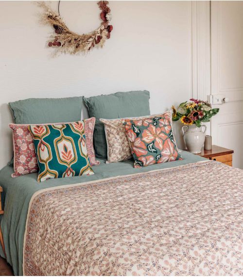 Anima quilt 96x105 in