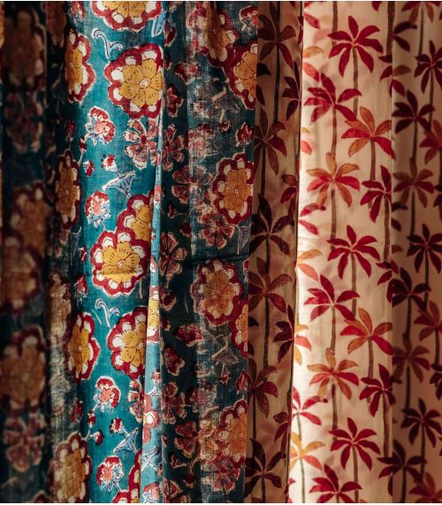 Curtain Dalia