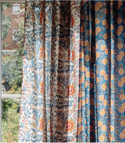 Curtain Dalia