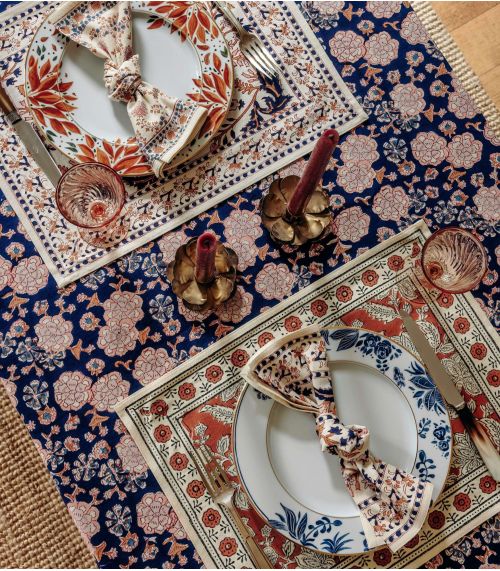 Dalia Tablecloth 67x118 in