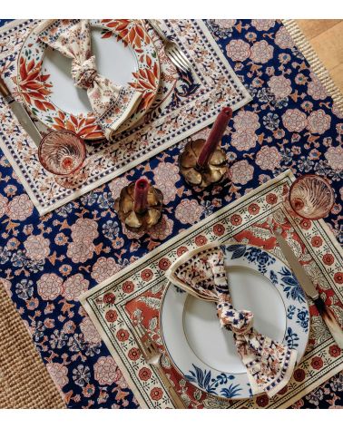 Dalia Tablecloth 67x118 in