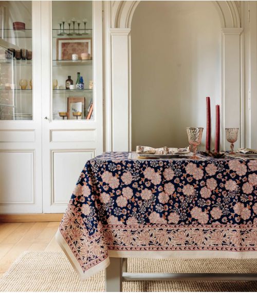 Dalia Tablecloth 56x93 in