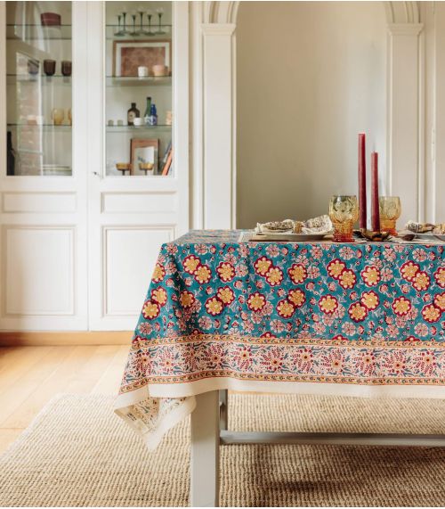 Dalia Tablecloth 67x118 in