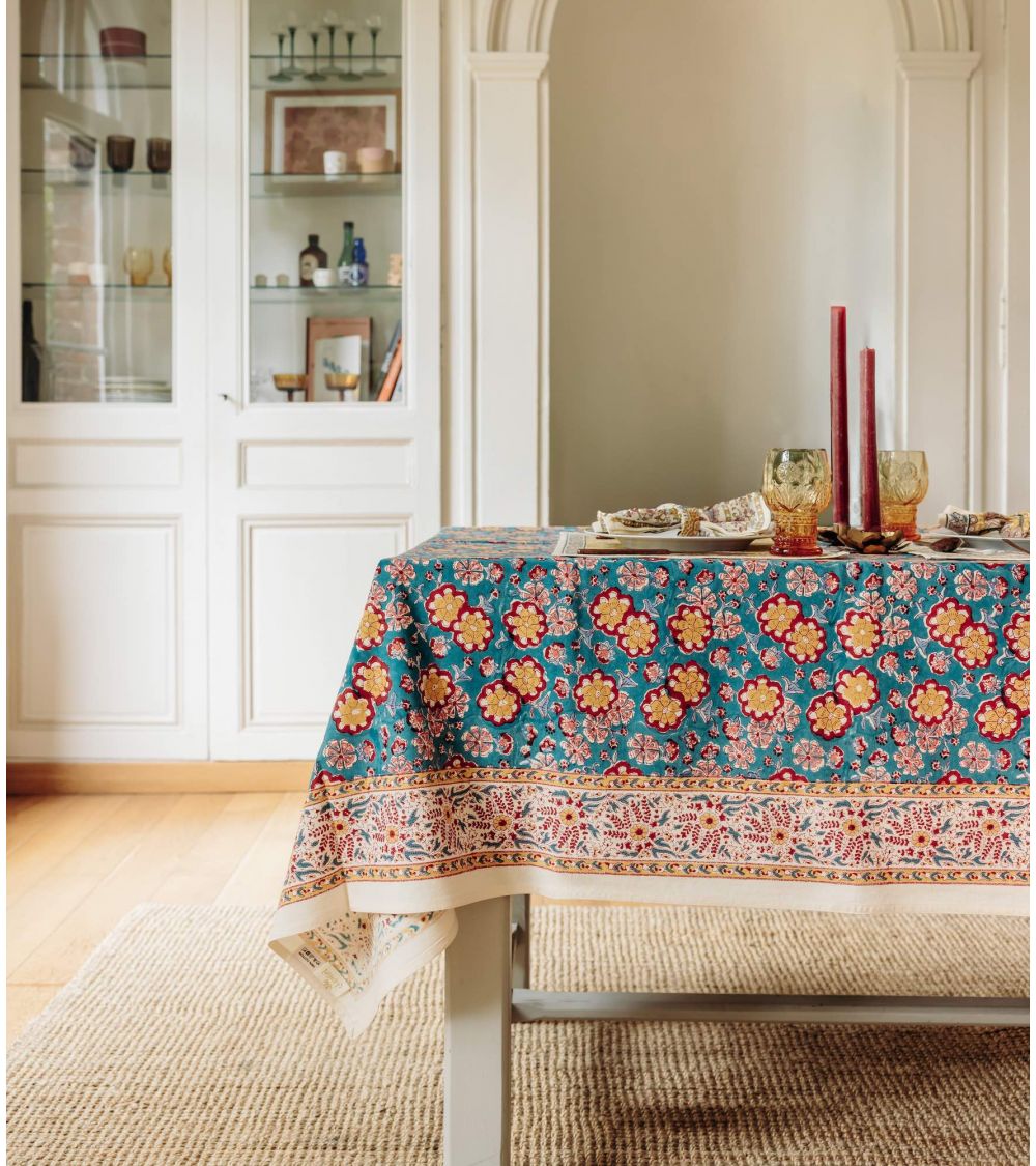 Dalia Tablecloth 56x93 in