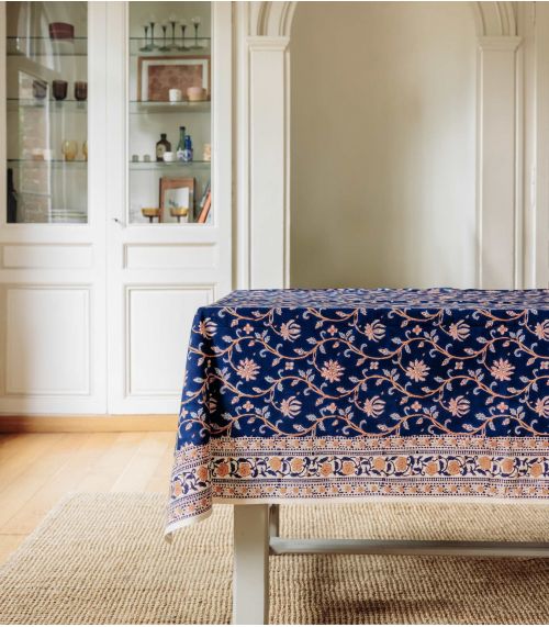Dinty Tablecloth 67x118 in