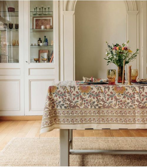Archana Tablecloth 56x93 in