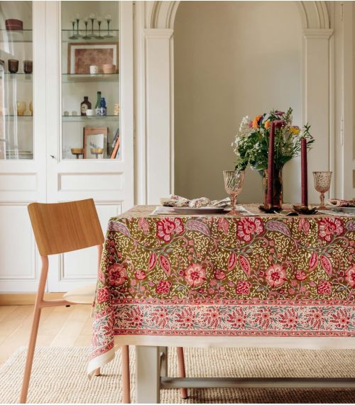 Lita Tablecloth 56x93 in