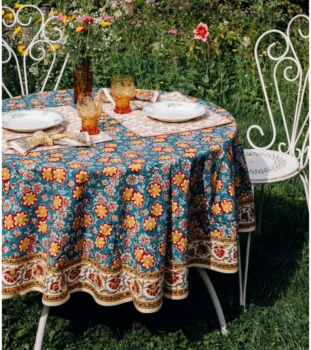 Dalia Tablecloth 69 in