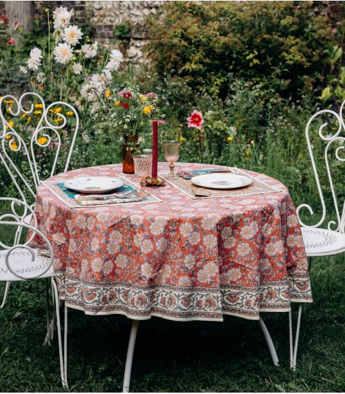 Dalia Tablecloth 69 in
