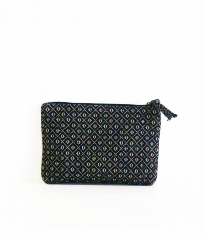 Pochette tissée à la main
