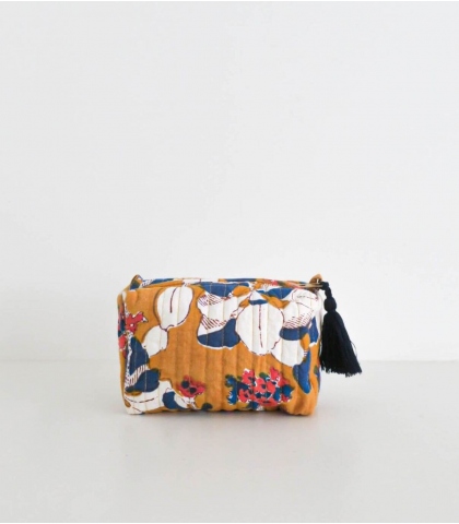 Make-up case