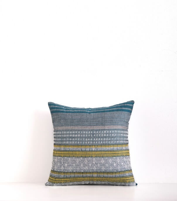 Hand-woven cushion cover Juhi duck blue