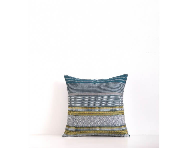 Hand-woven cushion cover Juhi duck blue