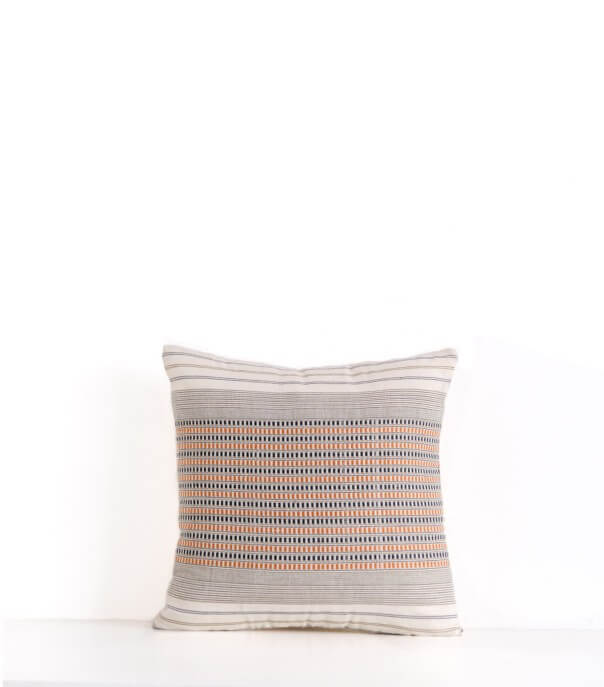 Housse de coussin écrue tissée à la main