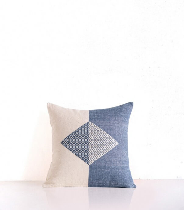 Housse de coussin tissée