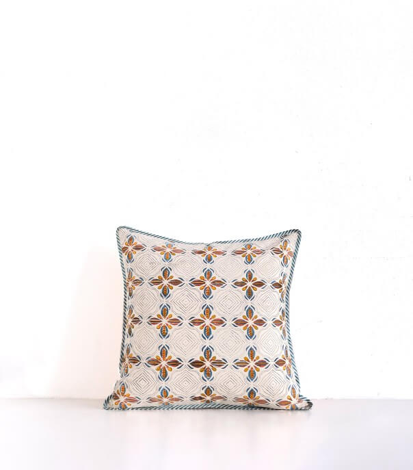 Housse de coussin tissée