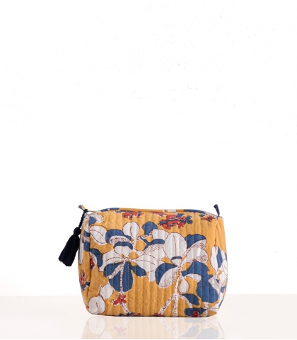 Toilet case