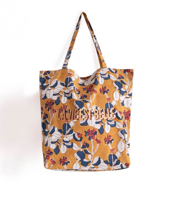 Tote bag