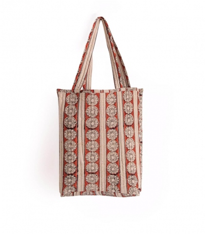 Quilted tote bag