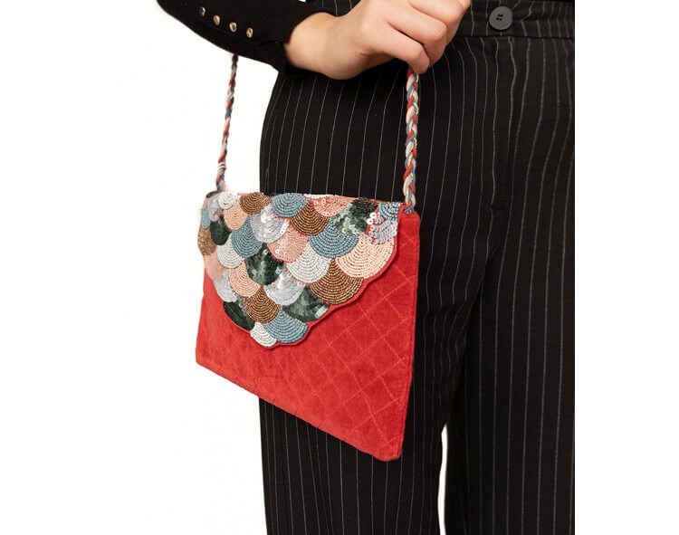 Sac en velours rouge