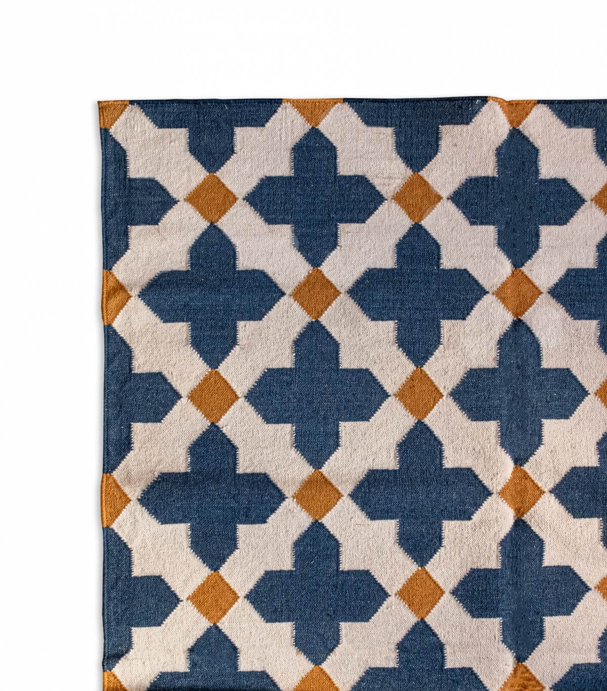 Wool carpet 47x71 inches - blue