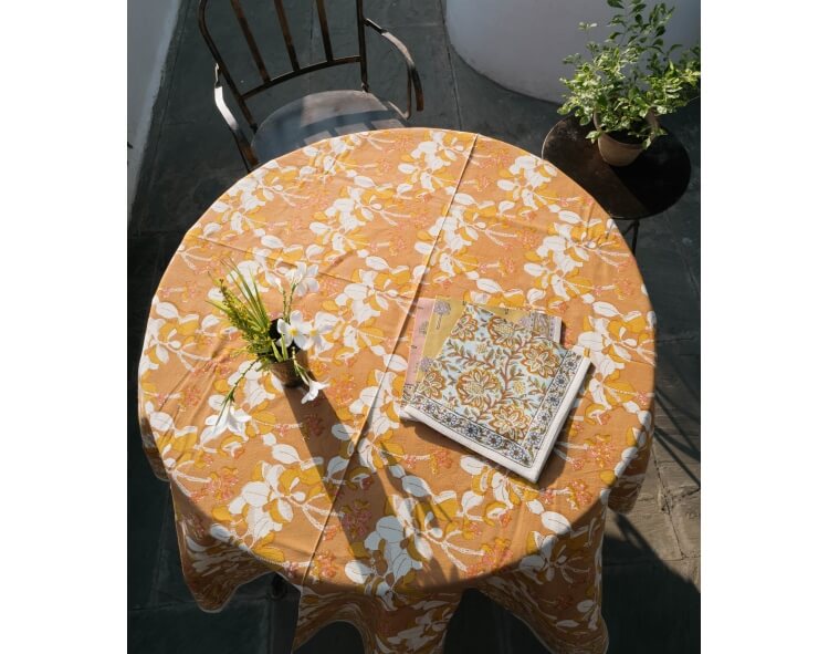 Table cover 69 inches - tan