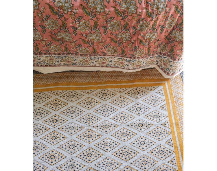 Cotton carpet 47x71 inches - mustard