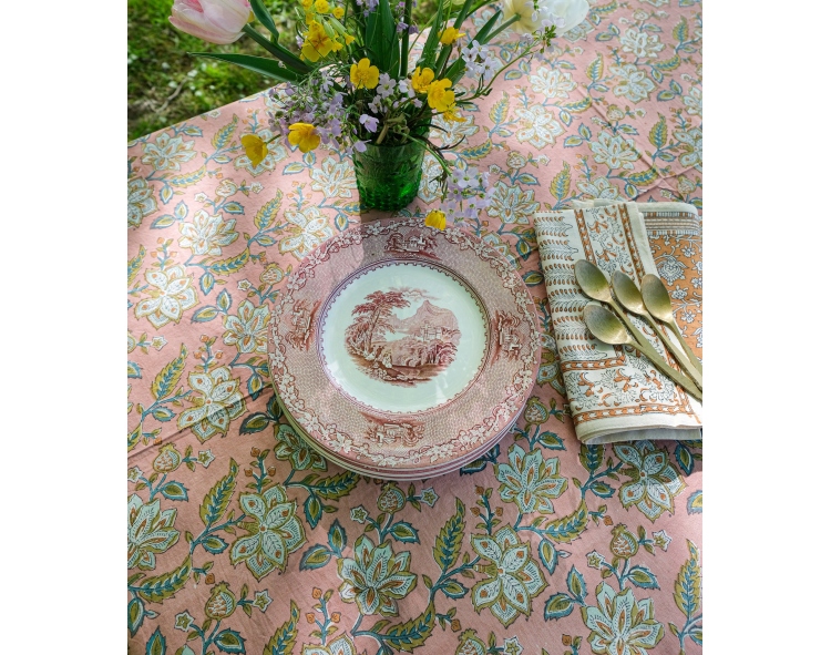 Table cloth 56x93 inches - dusty pink