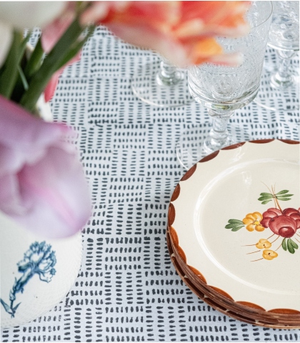 Cotton table cloth