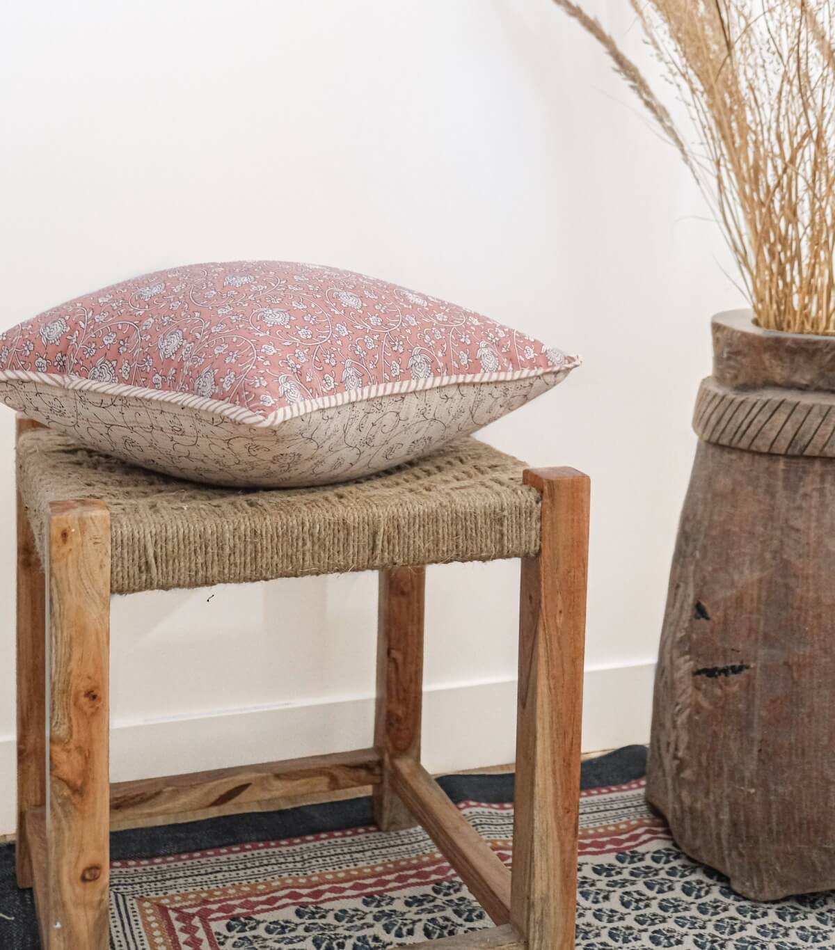 Tabouret indien beige