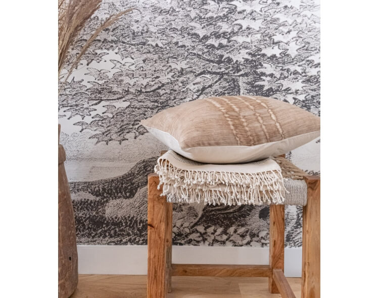 Indian stool offwhite & beige