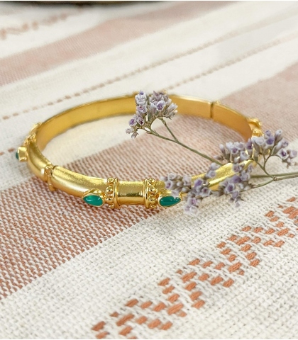 Indian bracelet with green onyx