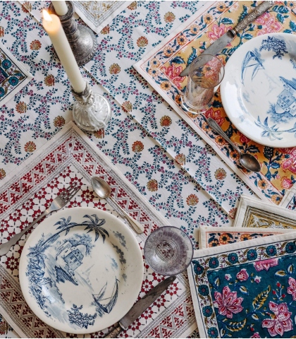 Serviettes et sets de table imprimés à la main