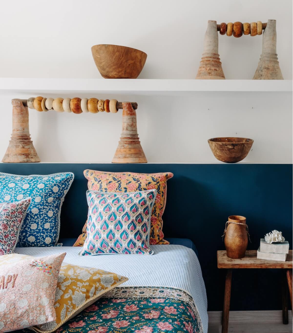 Boho chic bedroom decoration - Jamini Design