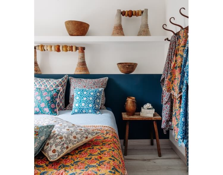 Printed cushion covers and indian quilt - Jamini