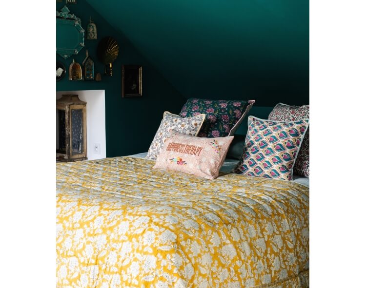 Indian quilt and boho chic pillows - Jamini