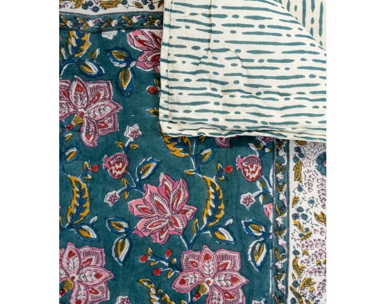 Printed quilt 39x24 inches - duck