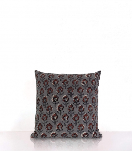 Naturally dyed pillow - 16x16 inches