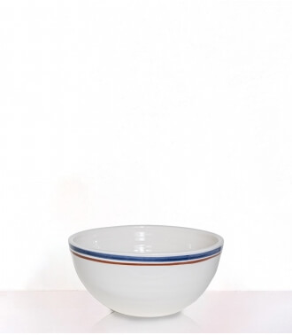 Ceramic salad bowl with stripes