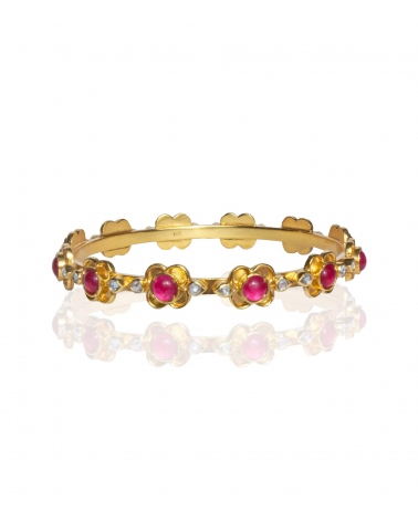 Gold plated bracelet with red quartz