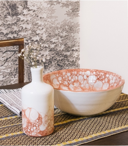 Vaisselle en céramique rouge