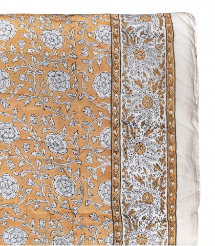 Printed quilt 91x104 inches - tan