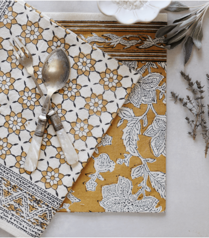 Serviettes de table en tissu – Motifs divers – Marsala et Lie-de